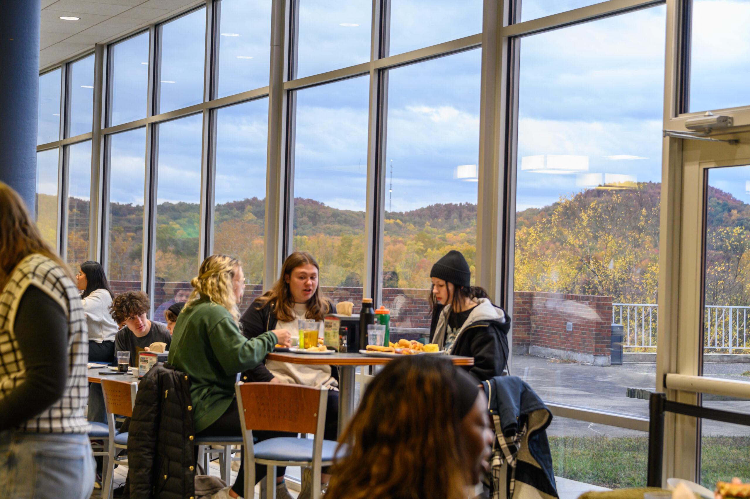 Berea College students in the dining hall